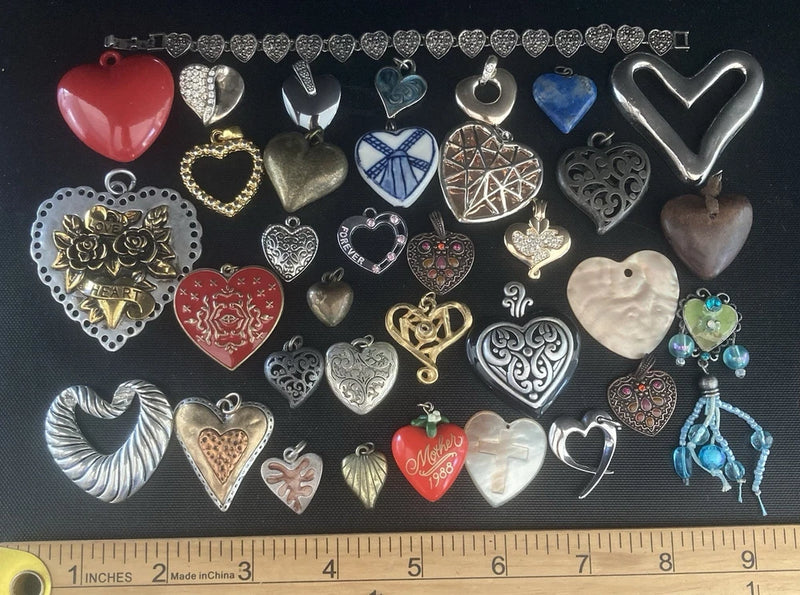 Vintage-Now Hearts Valentine Pendant Charms Craft Jewelry Making Lot 6 Charms