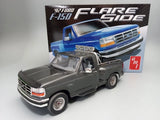 1:25 Scale Model Kit 1992 Ford F-150 Flare Side Skill 2 AMT1451 Model