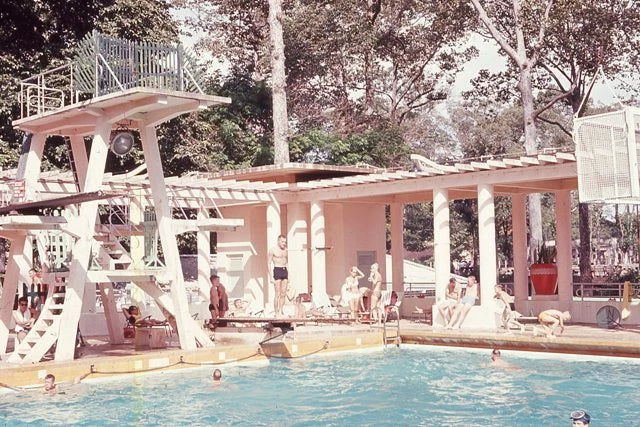 PEOPLE AROUND FANCY POOL WITH DIVING BOARDS 1964 35mm PHOTO SLIDE Model