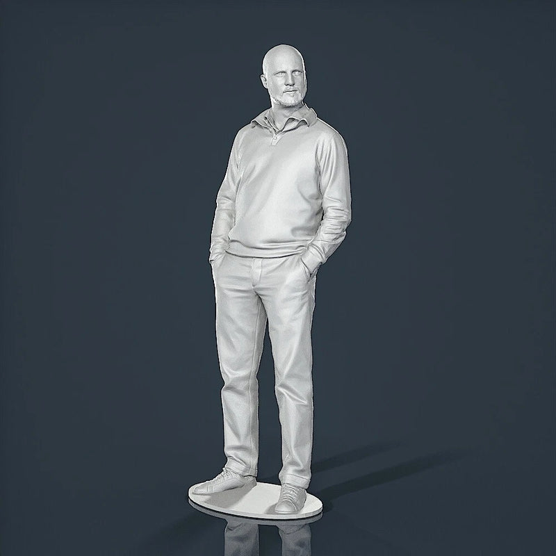 Unpainted resin figurine. Man guy bald with a beard 1/18 1/24 1/32 1/43 Model