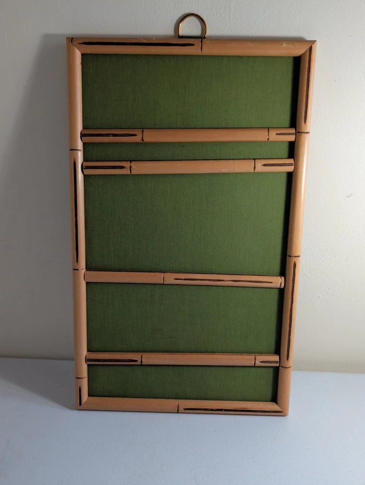 Vintage Magnetic Memo Photo Board Faux Bamboo Magnets Avocado Green 19x11" Model