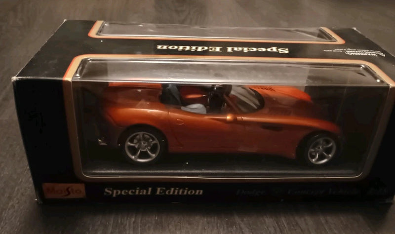 Maisto SE 1:18 Dodge Concept Vehicle Copper Diecast Model New inBox (Shelf Wear) Model