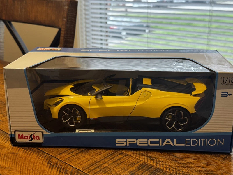 Maisto 1:18 Bugatti Mistral Yellow Diecast Model Car Special Edition Model