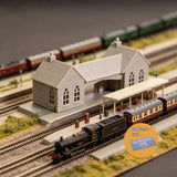 1/64 City Train Station Building Diorama Model for Diecast Car Scene Layout Prop Model
