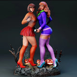 1/24 Resin Model kit Daphne and Velma 2 Girl Unpainted Unassembled Model