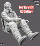 1/32 54mm Resin Figure German WW2 Pilot Goggles On in Cockpit Model Kit 33216 Model