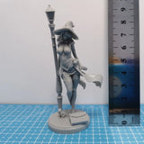 Red Robed Witch 1/24 Scale Resin Figure Model Kit Unassembled Unpainted 3D Toy Model