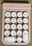 Portable Wireless Numeric Keypad 18 Keys Retro Round Keycap Digital Number Pad Model