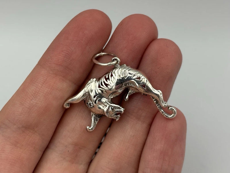Vintage Excellent Sterling Silver 925 Tiger Charm pendant 3.61g Charms