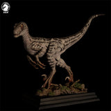W-DRAGON Velociraptor White Queen Dinosaur Statue Animal Model Resin Display Model