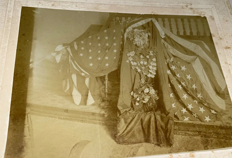 Rare Antique Patriotic American Floral Display Board Mounted Cabinet Card Photo! Model