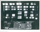 1986 Photo Tv Program Vintage Buttons Machine Sound Board Worker Screen 8x10 Model