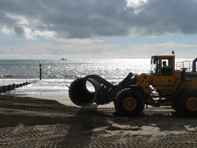 Photo 6x4 Southbourne beach replenishment: pipe on board Boscombe/SZ1191 c2008 Model