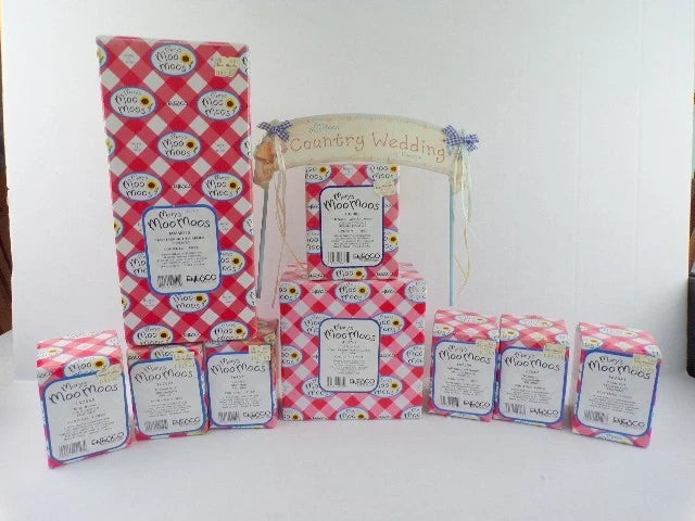 Mary Moo Moos Country Wedding Party Lot DISPLAY & 8 Figurines Model
