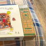 Rolife Sam's Study DG102 1:24 DIY Dollhouse Kit w/ LED, Furnished Model