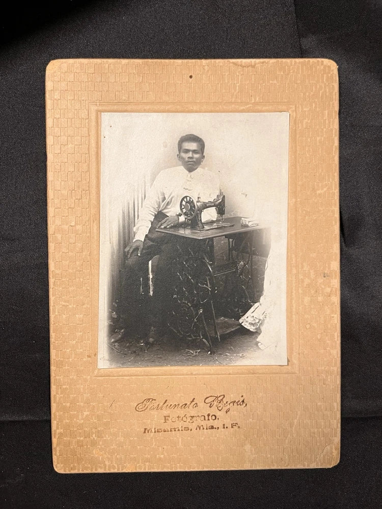 EARLY BOARD PHOTO SEWING MACHINE & TAYLOR MISAMIS PHILIPPINE 5x7 Model