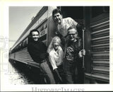 1989 Press Photo "Art For Arts Sake" Organizers boarding a train - noa91904 Model