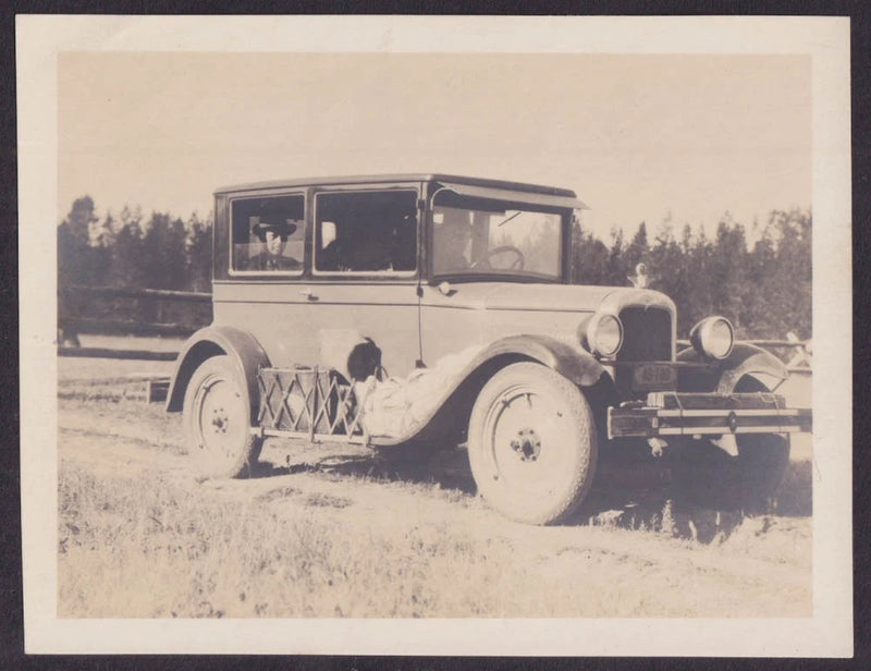 1929 Chevrolet Club Sedan vernacular photo running board luggage & folks aboard Model