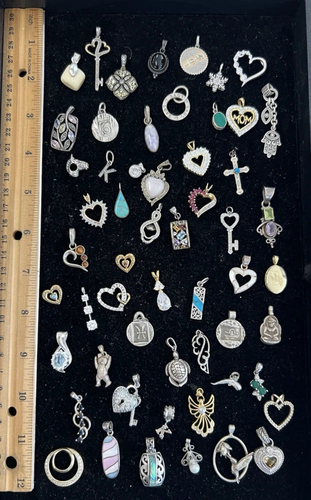 925 Sterling Silver 144g 56 Piece Big Resellers Bulk Lot Small Pendants + Charms Charms