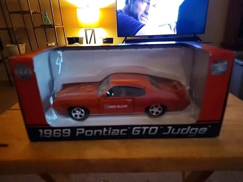 Weil-Mclain 1969 Pontiac GTO Judge 1/18 Diecast Model