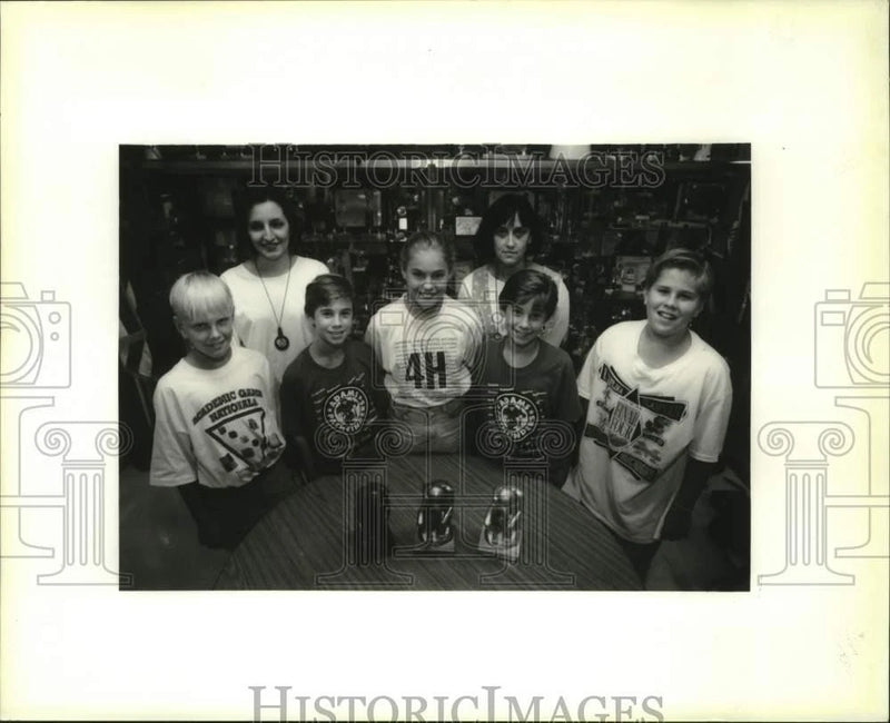 1993 Press Photo Jefferson Parish School Board students- ational Academic Games Model