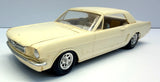 AMT 1:25 1964 1/2 Ford Mustang Vintage Screw Chassis Model Kit Survivor Model