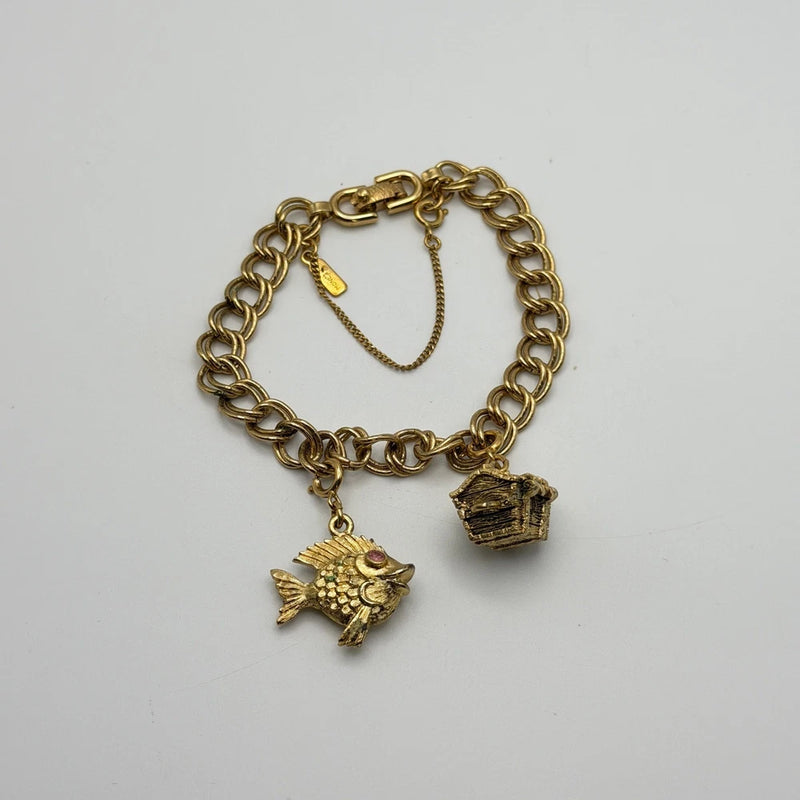 Vintage Monet Gold Tone Charm Bracelet Fish & Opening Treasure Chest Charms Charms