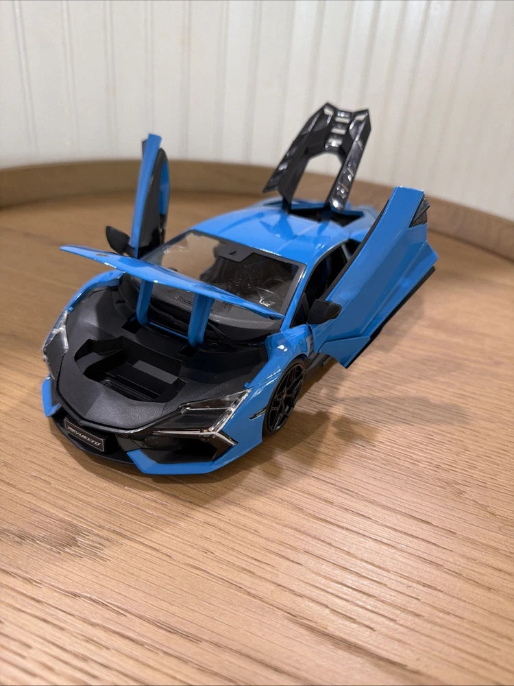 New Maisto 1:18 Scale Diecast Model Car - Lamborghini Revuelto - BLUE Model