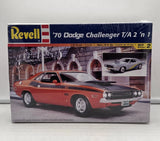 Revell: '70 Dodge Challenger 2 'n 1 Model Kit - 1:24 Scale #85-2596 Sealed 2004 Model
