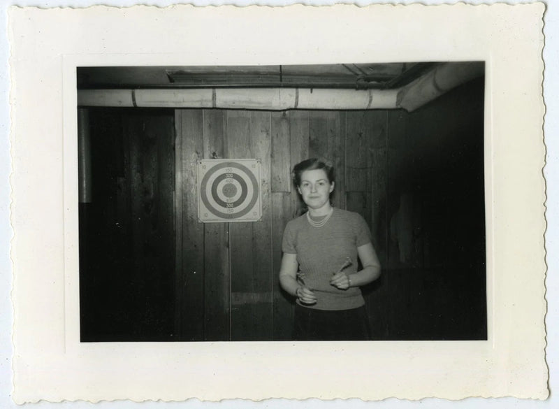 SERIOUS WOMAN DART BOARD FASHION 1942 VINTAGE SNAPSHOT PHOTO Model