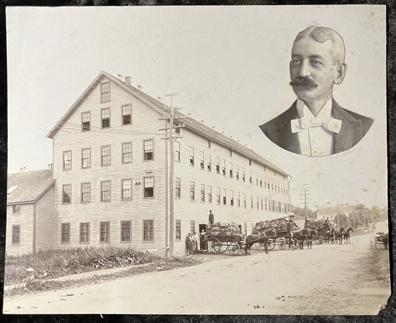 7.5x9.5 WASHBURN MASSACHUSETTS FUR COMPANY BOARD PHOTO Model