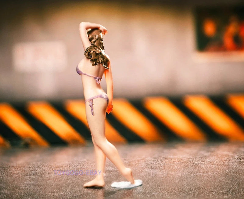 figure 1/64 car  Sexy Beauty Purple Bikini Miniature Figurine diorama Model