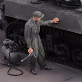 Plastic model 1/35 WWII US Army Mechanic Resin Cast Kit [RM1010] Model