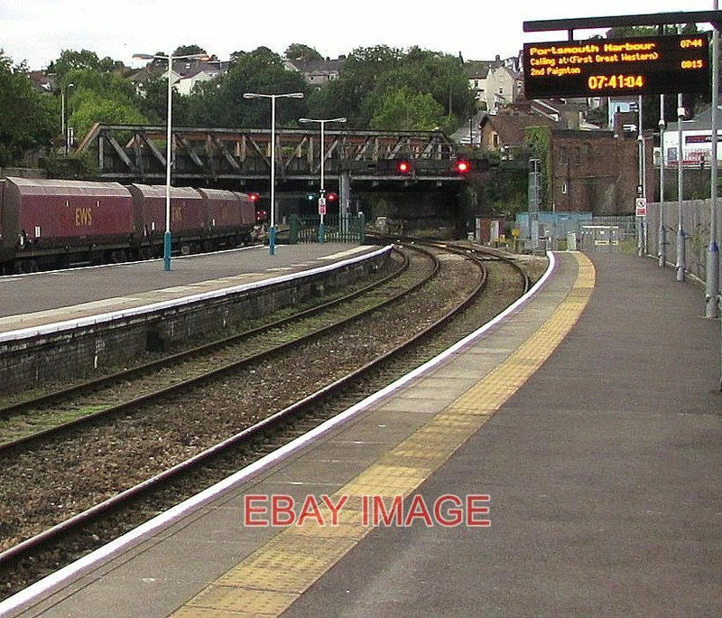 PHOTO  ELECTRONIC DISPLAY BOARD PLATFORM 4 NEWPORT RAILWAY STATION VIEWED AT 7.4 Model