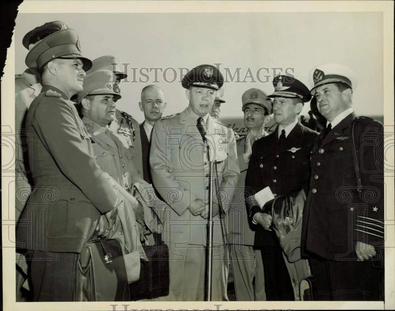 1954 Press Photo General Howard Craig and Defense Board speaks at D.C. airport Model