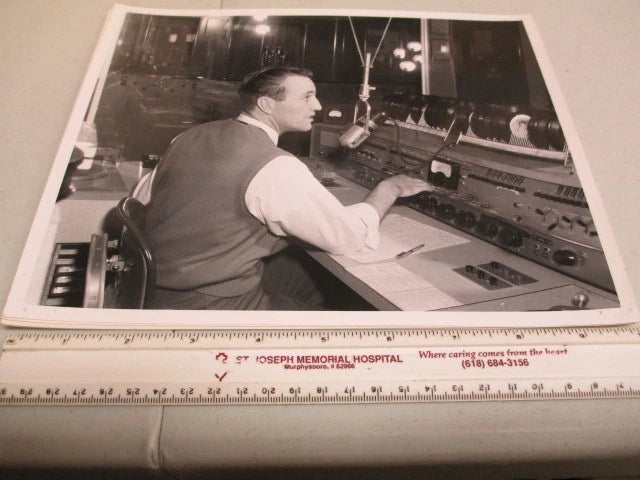 TV station photo 1950s Spokane WA GE control board RCA microphone 45rpm records Model
