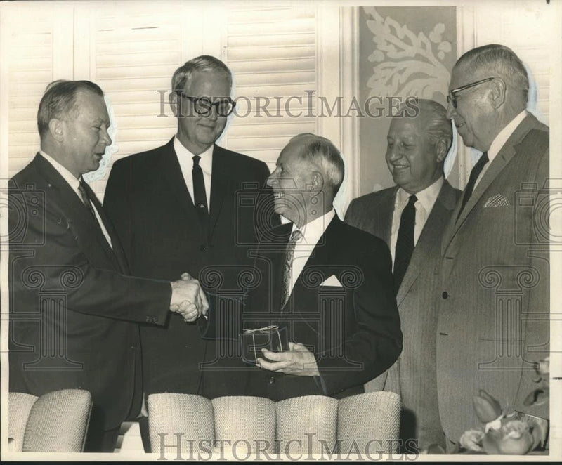 1967 Press Photo Tulane Board Member A.P. Generes Receives Award, New Orleans Model