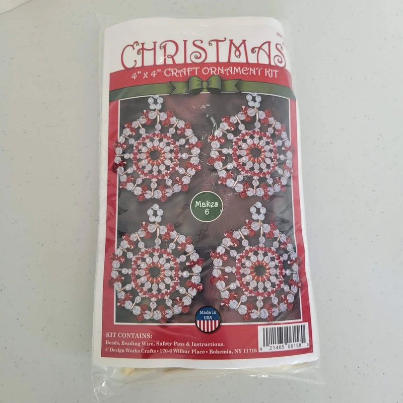 "Christmas Wreaths" Bead Ornament Kit (Makes 6) By Design Works Crafts NEW! Model