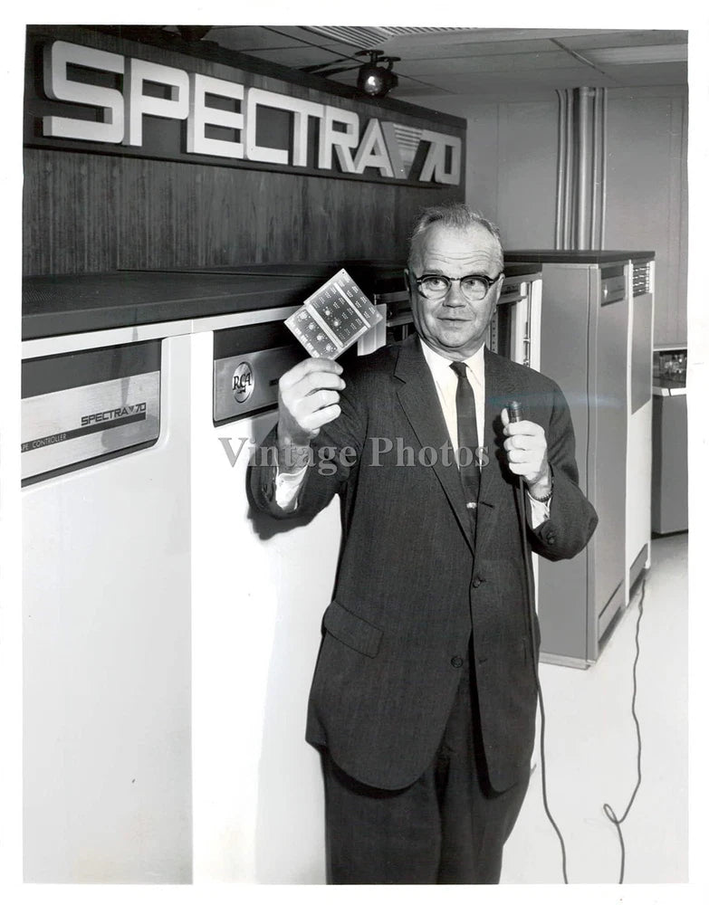 1964 Dr Elmer Engstrom Circuit Board Display Vintage Historic Photo 8x10 Model