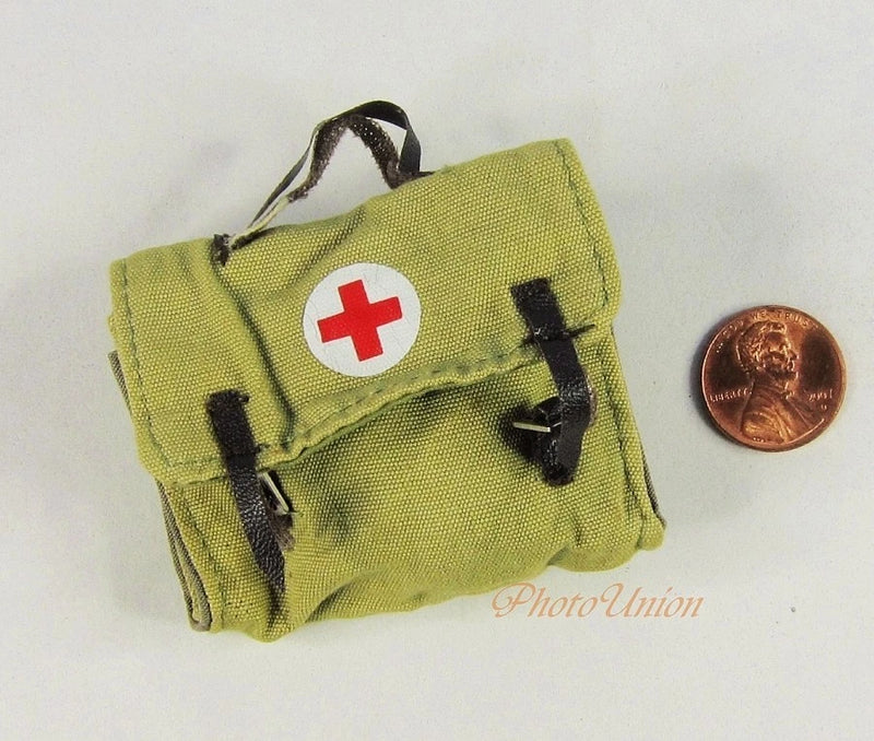 Dragon 1:6 Figure WW2 German Medic Medical Doctor Utility Bag Red Cross DA165 Model