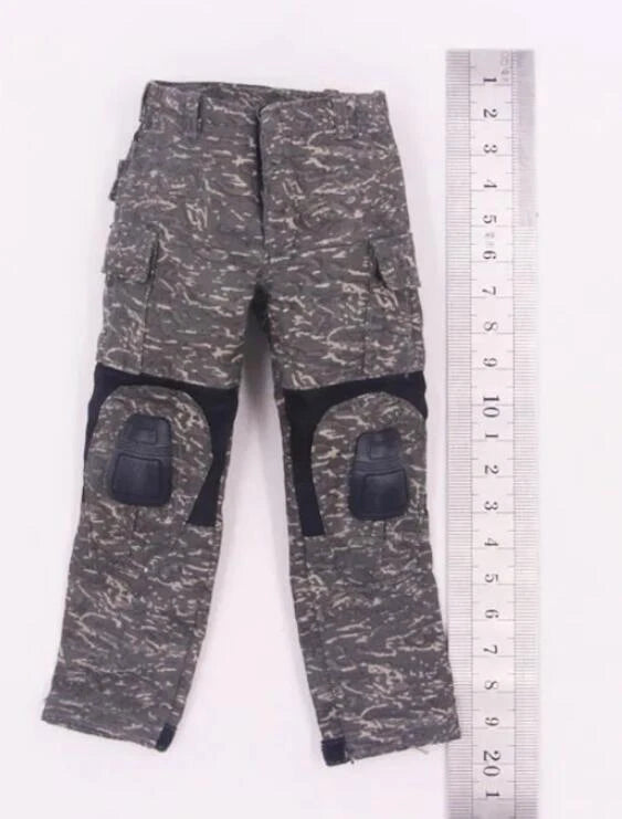 1/6 Soldier Pants Tactical Pants with Knee Guards Military Model Scene Accessory Model