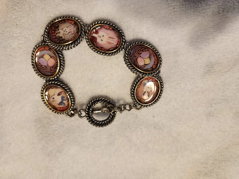 Vintage Bracelet With Oval Whimsical Charms Charms