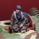 Unpainted 1/35 German Tanker Waffen SS WW2 Resin Figure Model Kit Unassembled Model