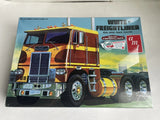 AMT White Freightliner Dual Drive Truck Tractor 1/25 Model Kit Sealed Model