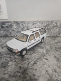 MK 1/64 Scale Suburban Silver Diecast Car Model Toy Collection Gift Model