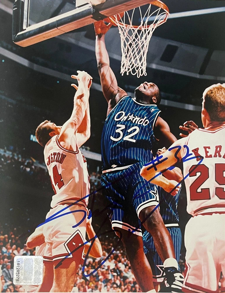 Shaquille O'Neal signed Orlando Magic NBA 8x10 Photo- The Score Board COA (HOF) Model