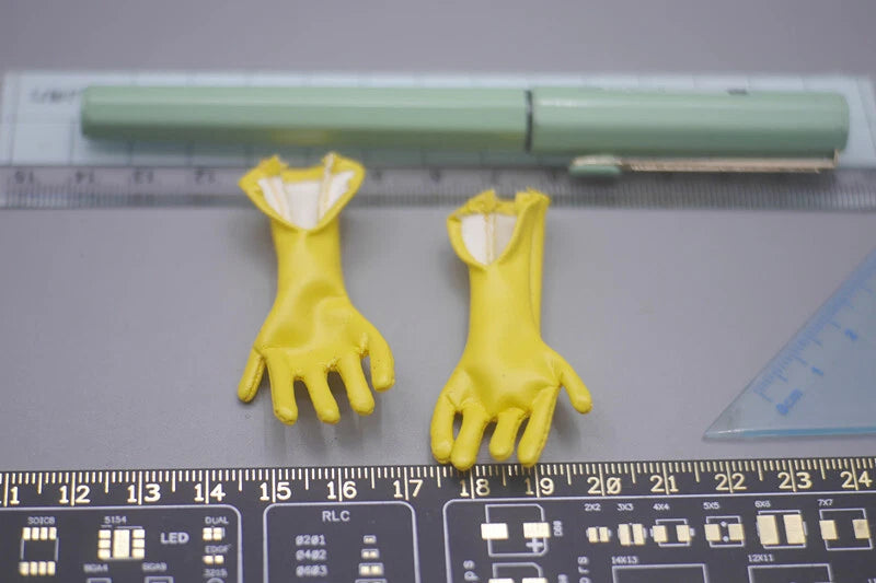 BBK BBK013 1/6 scale Red Hair Female Soldier Glove Model Model