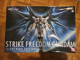 Bandai 1/60 Seed Destiny Strike Freedom Gundam Lightning Edition Model
