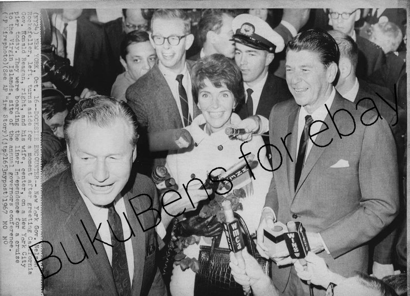 Press Photo Govs Nelson Rockefeller Ronald Reagan Board Ship to Virgin Islands Model