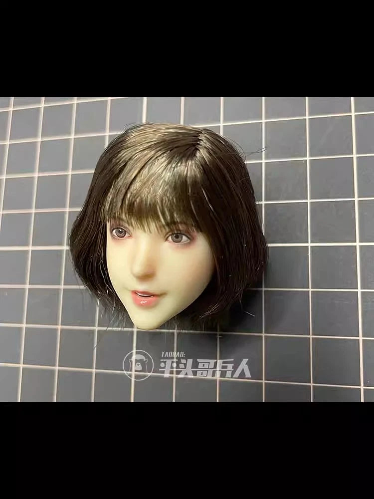 1/6 Scale Smiling Short-haired Beauty Head Sculpture Model For 12" Action Figure Model